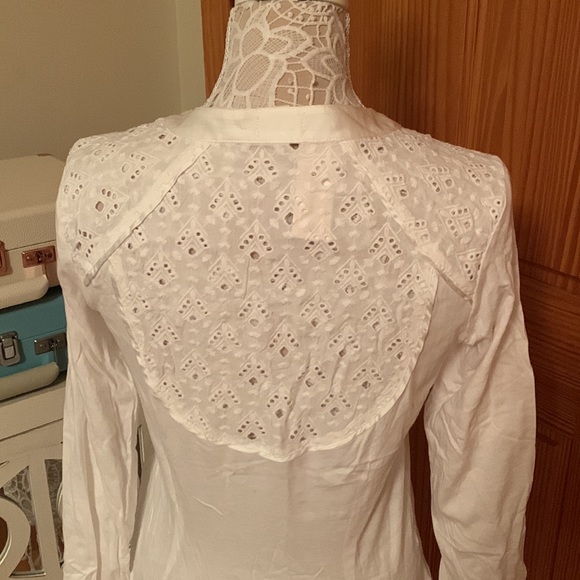 NWT Anthropologie Karla Eyelet Top - Picture 9 of 11